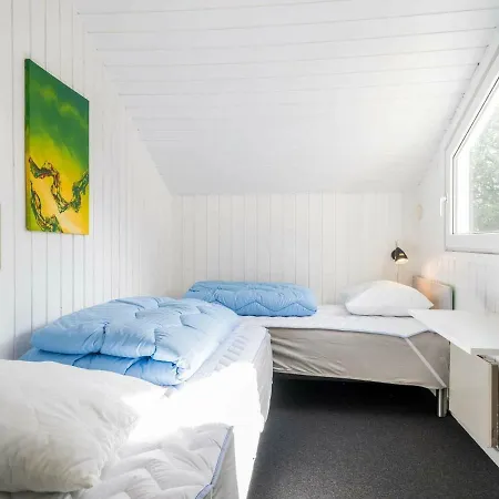Four-Bedroom Holiday Home In Norre Nebel 2 Oksbøl