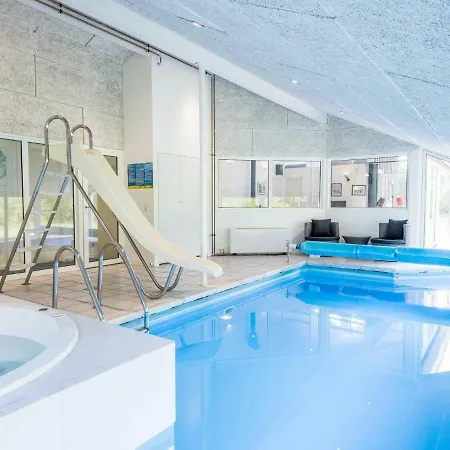 Four-Bedroom Holiday Home In Norre Nebel 2 Feriehus *