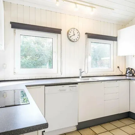 Four-Bedroom Holiday Home In Norre Nebel 2