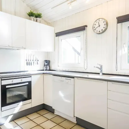 Feriehus Four-Bedroom Holiday Home In Norre Nebel 2 *