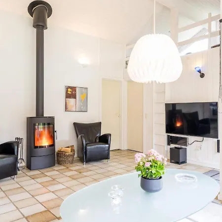 Feriehus Four-Bedroom Holiday Home In Norre Nebel 2 *